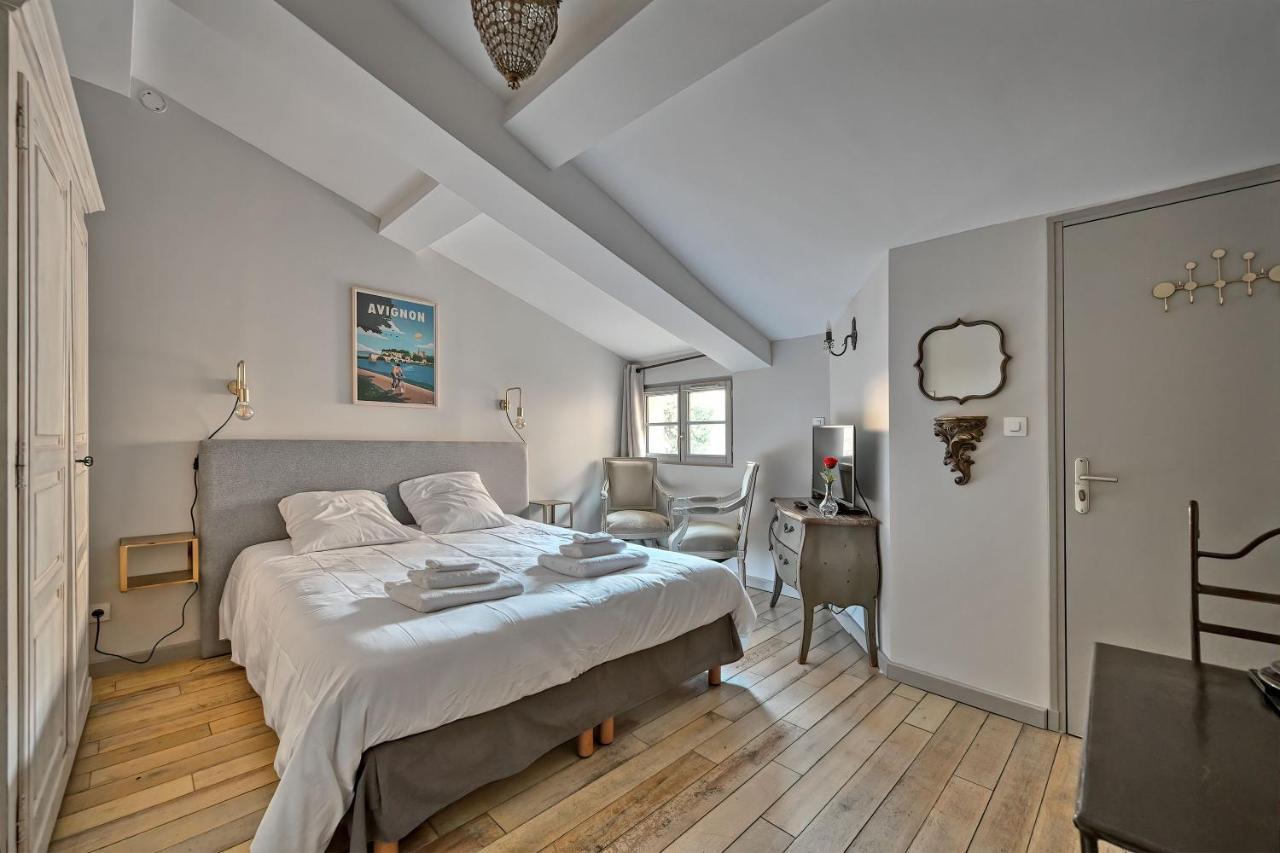 Au Coeur Des Papes, Dans Batisse De Charme Studios & Appartements En Coeur De Ville Avignon Exterior photo