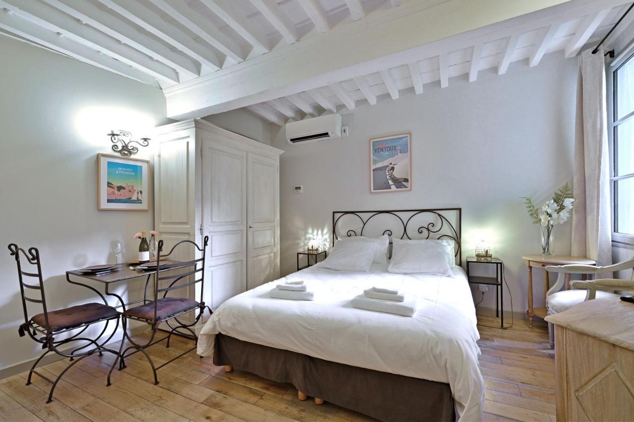 Au Coeur Des Papes, Dans Batisse De Charme Studios & Appartements En Coeur De Ville Avignon Exterior photo