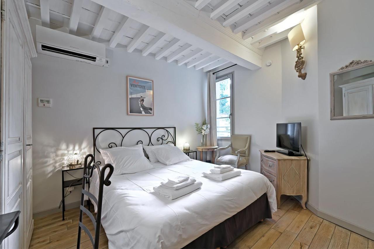 Au Coeur Des Papes, Dans Batisse De Charme Studios & Appartements En Coeur De Ville Avignon Exterior photo