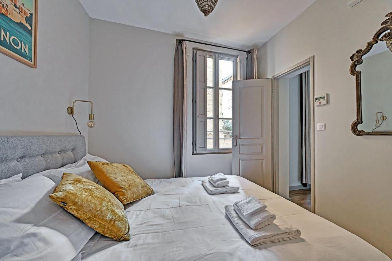 Au Coeur Des Papes, Dans Batisse De Charme Studios & Appartements En Coeur De Ville Avignon Exterior photo