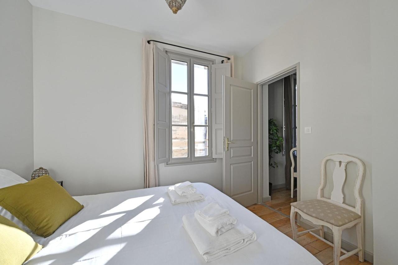 Au Coeur Des Papes, Dans Batisse De Charme Studios & Appartements En Coeur De Ville Avignon Exterior photo