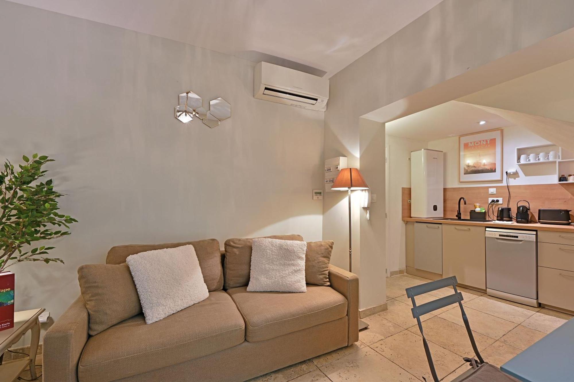 Au Coeur Des Papes, Dans Batisse De Charme Studios & Appartements En Coeur De Ville Avignon Exterior photo